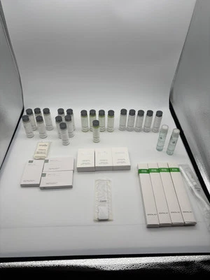 Lote de 35 artículos de tocador de hotel  Foto 1 de 4