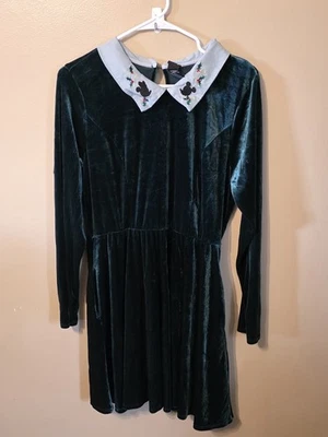 Vestido de férias Disney x tema quente veludo verde Mickey bordado colarinho grande - Imagem 1 de 4