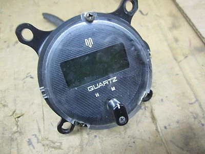 TOYOTA CELICA КУПЕ 81 1981 ПРИБОРНОЙ ПАНЕЛИ ЧАСЫ МОДУЛЬ OEM # 83910-14210 OEM # 8391014210 - Изображение 1 из 2