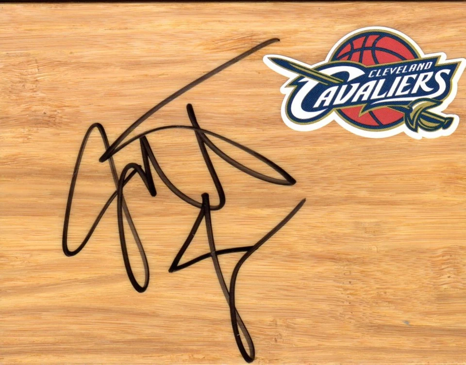 Tablero de piso firmado por Jarrett Jack de los Cleveland Cavaliers certificado de autenticidad Foto 1 de 1
