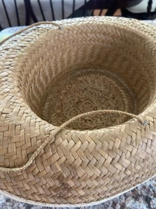 Vintage kids cowboy hat. Perfect condition in black with strap . Beautifully pr - Picture 1 of 4