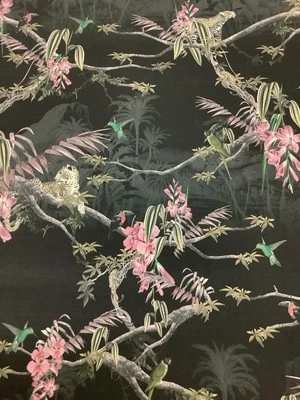 Papel de parede Ted Baker fantasia selva leopardo pássaros hibisco rolo design preto - Imagem 1 de 4