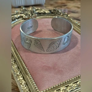 Vintage Salisbury Pewter Beach Seashell Cuff Bracelet - Picture 1 of 4