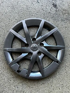OEM 2012-2017 Toyota Prius V Wagon Hyper Silver Hub Cap Wheel Cover Hubcap 16” A - Picture 1 of 3