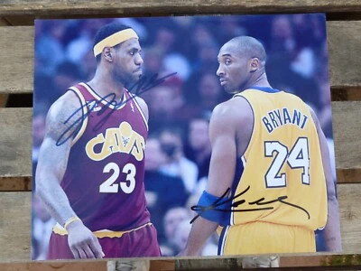 Foto 8x10 firmada por Kobe Bryant/Lebron James con #`d Holo. y certificado de autenticidad Foto 1 de 4