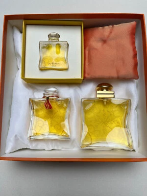 Tris factice da vetrina Hermes 24 Faubourg 30-50-100 ml (no profumo) con scatola - Immagine 1 di 4