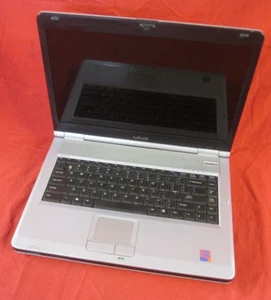 Vintage Sony Vaio PCG-9RFL Laptop Intel P4/512MB Ram/40GB HDD/Win XP - AS-IS - Picture 1 of 15