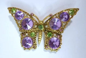 Vintage BUTTERFLY BROOCH / PIN w/ PURPLE & GREEN CRYSTALS & Faux Pearls 2.5" Wid - Picture 1 of 7