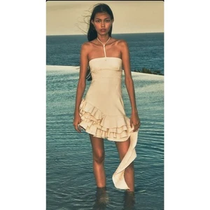 NUEVO $795 ALEXIS OKARA Vestido Midi Asimétrico con Volantes Marfil Talla Grande - Imagen 1 de 20