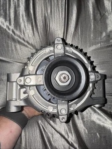Slight Damage 11113R NEW Alternator Fits Dodge Charger Magnum Chrysler 300 05-07 - Picture 1 of 9