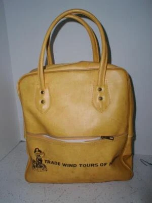 Bolsa de Viaje Vintage Años 70 Trade Wind Tours Of Hawaii Vinilo Amarillo GROOVY Foto 1 de 4