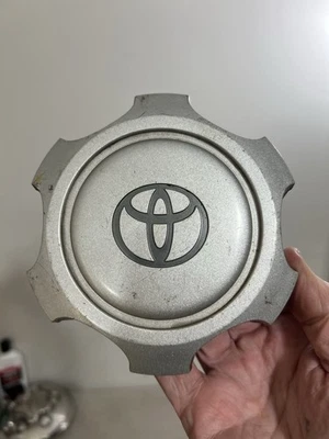 1996 - 2002 TOYOTA 4RUNNER TACOMA tampa central P/N 42603-04030 - Imagem 1 de 4