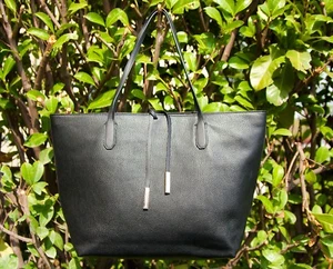 Borsa nera donna (shopping bag) H&M in ecopelle nera (special price) - Foto 1 di 1