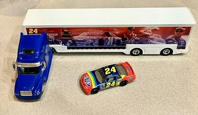 🏁 ACTION #24 ДЖЕФФ ГОРДОН 2002 DUPONT 4 РАЗА ПОБЕДИТЕЛЬ САМОСВАЛ + гоночный автомобиль 1/64 🏁 - Изображение 1 из 2