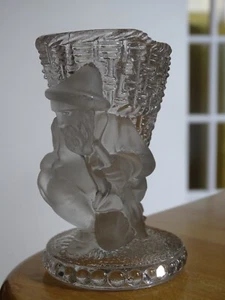 ANCIEN PORTE ALLUMETTE EN VERRE MOULER DEPOLI EPOQUE DEBUT 20 EME ht 10 cm - Picture 1 of 8
