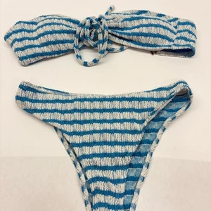 Blau-weiß gestreifter Bikini - Bild 1 von 4