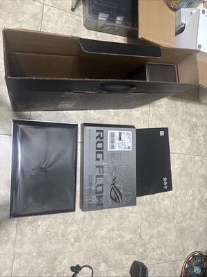 ASUS ROG Flow Z13 13.4" (1TB SSD, Intel Core i9 12th Gen, 5.00 GHz, 16GB) 3050ti - Image 1 of 3