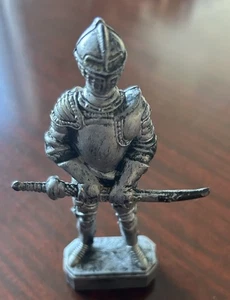 "Figura de caballero medieval de plástico vintage de 5""" - Imagen 1 de 6
