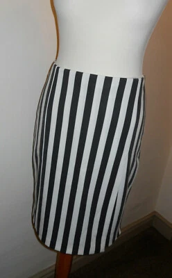 NWOT - F&F - Black & White striped Mini skirt - Size 10 - Image 1 of 4