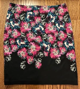 Elle Women's Flower Pencil skirt size 10 zipper in the back - Picture 1 of 10