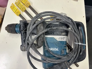 Makita HR4013c Demolition Hammer Rotary Drill SDS Max Breaker plus 3 x Bits - Picture 1 of 12