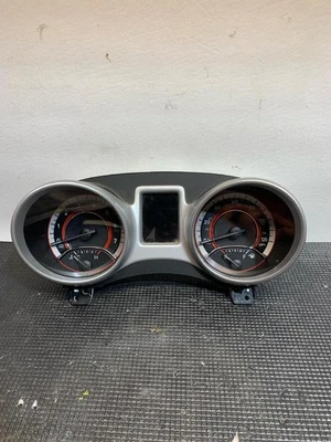 2011-2012 DODGE JOURNEY SPEEDOMETER GAUGE CLUSTER Foto 1 de 4