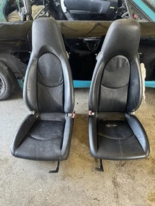 05-08 PORSCHE BOXSTER 987 FRONT BUCKET SEAT PAIR BLACK OEM - Picture 1 of 10
