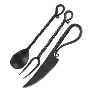 Juego de utensilios de 3 piezas de hierro forjado funcional inspirado a mano para acampar fiesta - Imagen 1 de 12