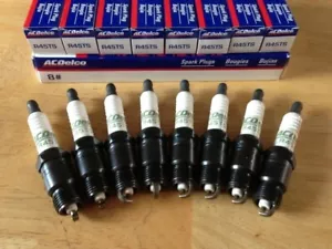 New Genuine GM ACDelco Spark Plugs R45TS SET OF 8 - Picture 1 of 1