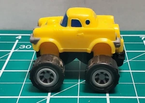 2004 McDonald's YELLOW MINI FORD THUNDERBIRD T-bird WIND-UP HAPPY MEAL TOY - Picture 1 of 8
