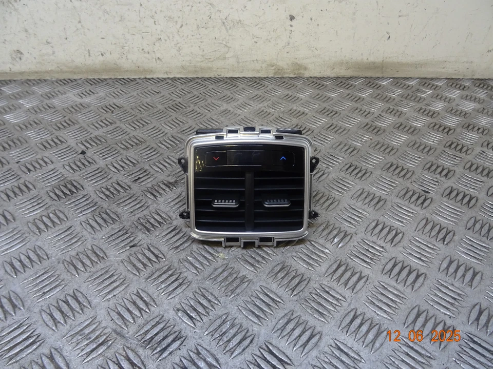 KIA SPORTAGE GT-LINE S HEV NQ5 MK5 2024 CONSOLA CENTRAL TRASERA VENTILACIONES DE AIRE REF7589 Foto 1 de 4