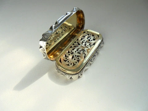 Antique Silver Vinaigrette Case Box Hilliard &Tomason 1852 Cover