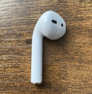 A2031 Single LEFT Genuine 2nd Generation Apple AirPod LEFT ONLY ⭐ - Picture 1 of 4