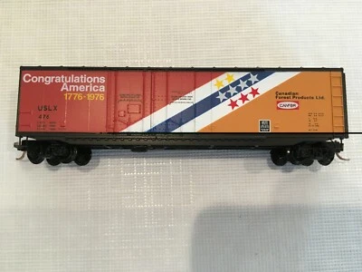 MICRO-TRAINS 75050 N-Gauge Steel Boxcar 50ft, Canadian Forest Products USLX 476 - Image 1 of 2