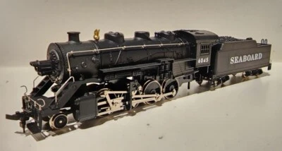IHC HO 2-8-0 CONSOLIDATION Premier Locomotive Seaboard #6045 - Image 1 of 4