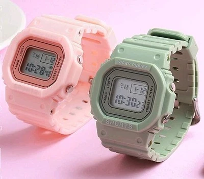 YIKAZE Reloj Deportivo Digital Unisex Cuadrado Forma Correa de Goma Hebilla Impermeable Foto 1 de 4