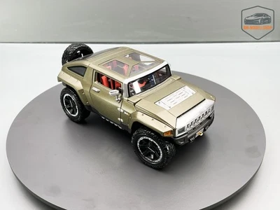 1:18 Maisto Hummer HX Concept // 2 R 0774 - Immagine 1 di 4