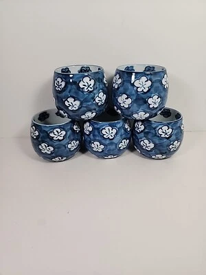 Japanese Gen'Emon Sencha Tea Cups Set/5 Tatebayashi Blue and White Flowers  - Image 1 of 4