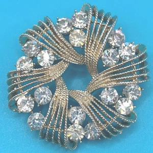 Vintage Coro Rhinestone Wreath Brooch Pin Gold Tone Sparkling Starburst - Picture 1 of 8