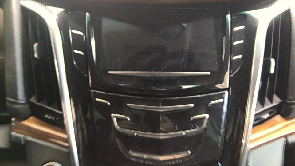 Pantalla y panel de control Info-GPS-TV Opt U42 se adapta a 15-20 ESCALADE 6862202 Foto 1 de 4