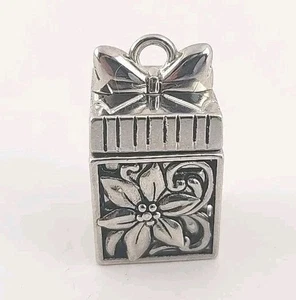 VTG Prayer Box Hinged Locket Pendant Magnetic 1.5cm Square 2.5cm Tall Silver - Picture 1 of 9