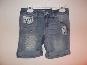 MUDD - GIRLS - BERMUDA SHORTS - LIGHT WASH - SIZE 7       (AC-27-215) - Picture 1 of 3