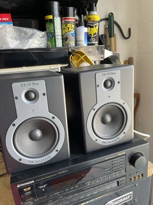M-Audio Studiophile BX5a Deluxe 70W 5" Studio Reference Monitor - Pair - Image 1 of 4