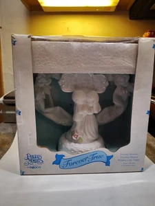 1996 Precious Moments Musical Cake Topper - To Have and To Hold- Pachelbel Canon - Picture 1 of 6