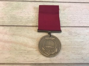 US Navy Good Conduct Medal and Ribbon FIDELITY ZEAL OBEDIENCE - Picture 1 of 2