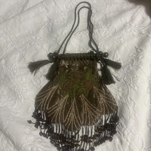 BORSA BORSETTA BORSETTA da sera vintage VERDE in seta con perline e ricami - Foto 1 di 7