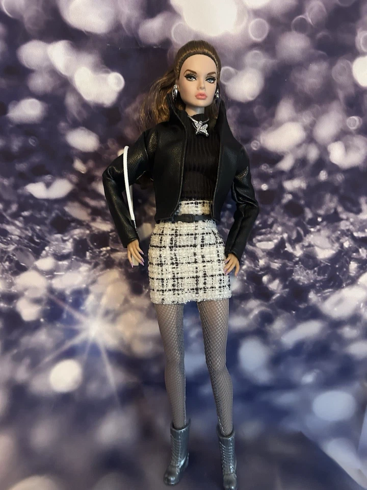 Nueva Chaqueta Negra, Cuello Alto Negro, Falda Tweed, Accesorios, Regalo Gratis 🎁 Foto 1 de 4