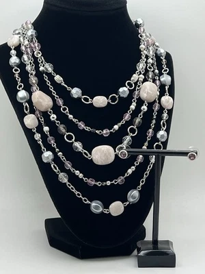 Collar Lia Sophia “SUGAR PLUM” Cuentas de Jade Púrpura y Resina Tono Plata Original $128 Foto 1 de 4