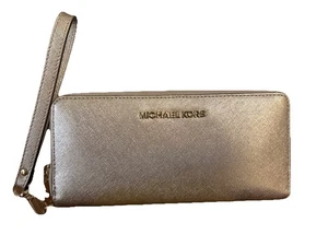 Michael Kors Jet Set Travel Large Travel Continental Wristlet Geldbörse Gold 👝 - Bild 1 von 9