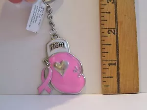 NUEVO Impresionante Cáncer de Mama GUANTE DE BOXEO ROSA LUCHA CON CINTA DIJE LLAVERO - Imagen 1 de 3